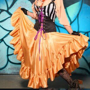 damsel in this dress, renaissance, medieval, cottagecore, whimsical skirt